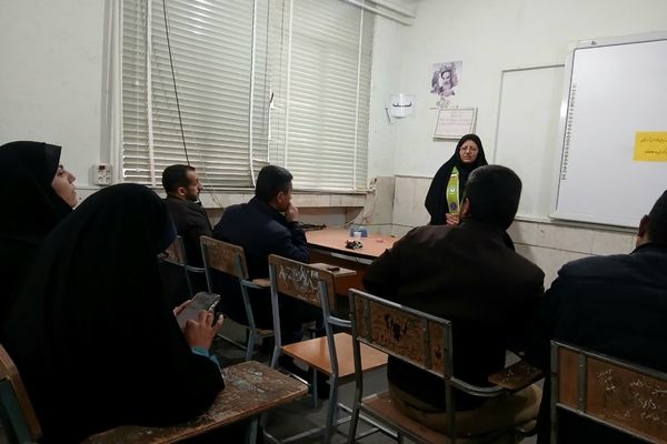 برگزاری دوره‌ مربیان پیشتاز کاردان در ابرکوه