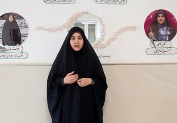 برگزاری برنامه آموزشی روز ملی مبارزه با استکبار در دبیرستان دخترانه معارف شهید مطهری 