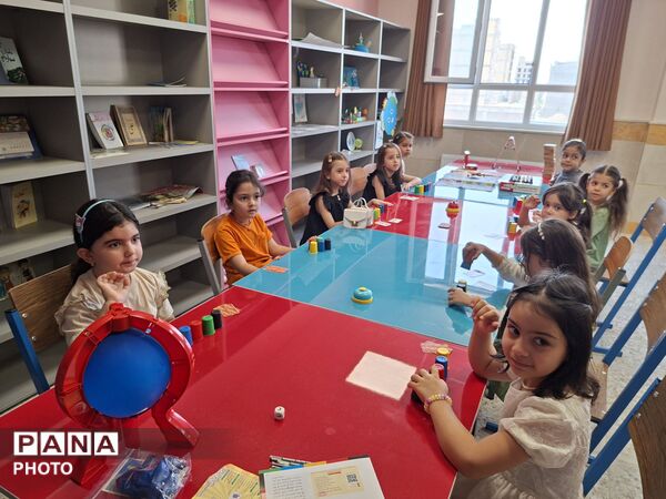 طرح «در آغوش مدرسه» در مدرسه هیأت امنایی صدیقی