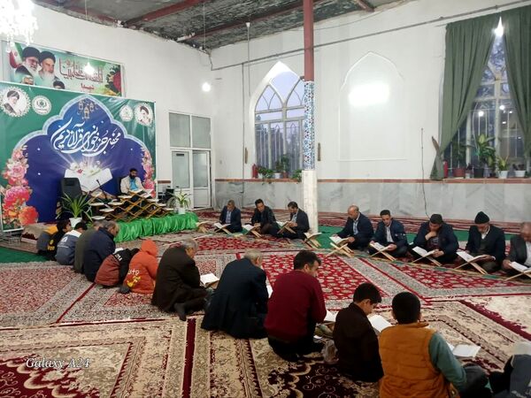 برگزاری محفل جزءخوانی قرآن کریم در امامزاده سید‌محمد(ع) کاشمر
