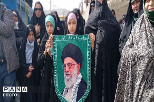 حضورخودجوش مردم سادات شهر بار به مناسبت شهادت حضرت آیت الله خامنه ای 