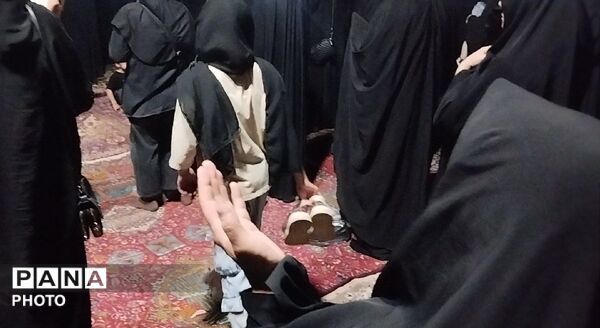 شور حسینی در شب تاسوعا؛ الشتر یکپارچه سیاه‌پوش شد