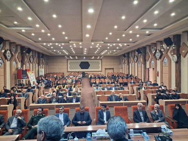 نشست کنشگران فرهنگی ،اجتماعی و سیاسی شهرستان کاشمر کاشمر