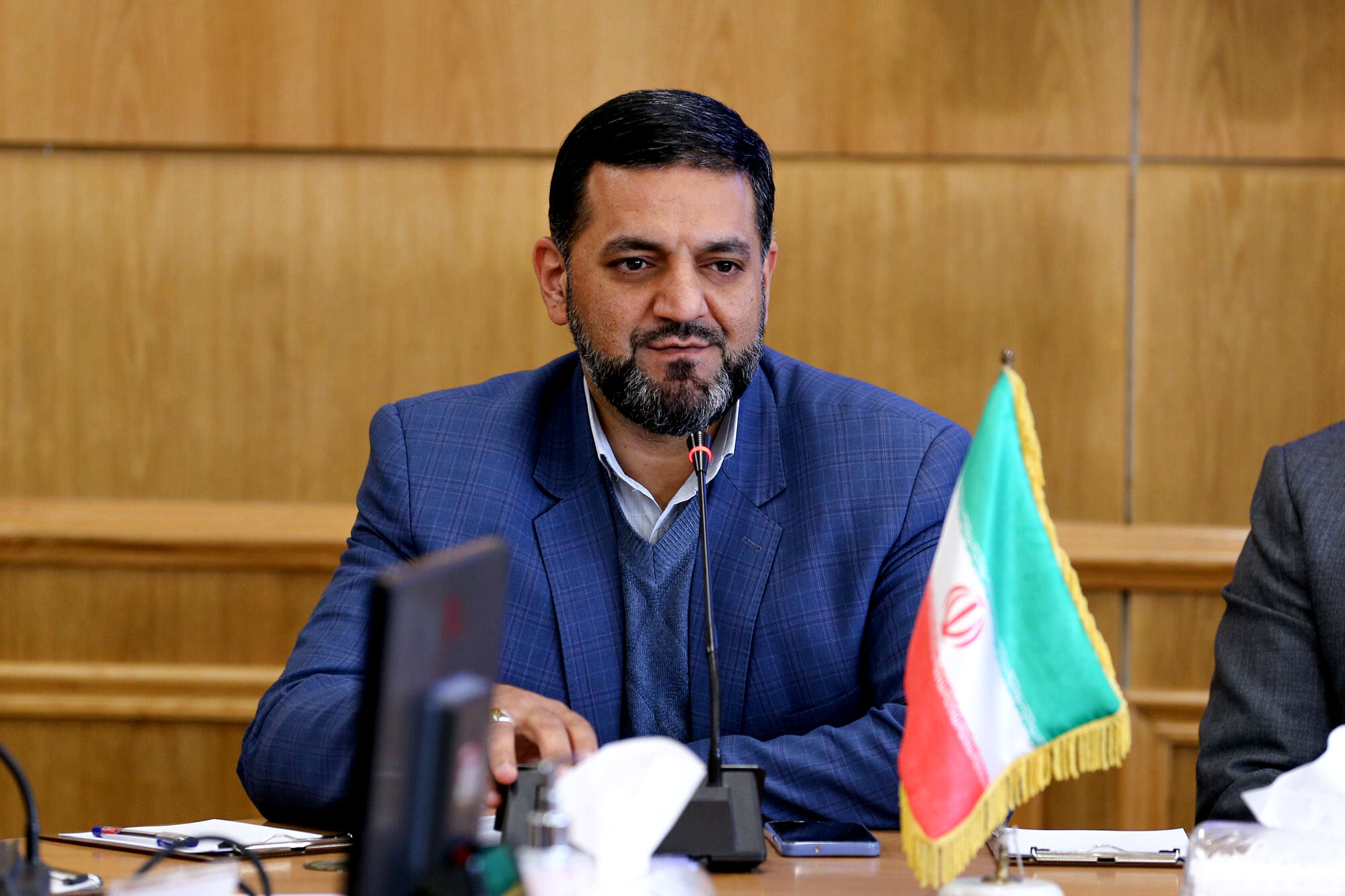 بسته «ایرانمون» اقدامی ارزشمند برای تقویت هویت ایرانی و دینی دانش‌آموزان است
