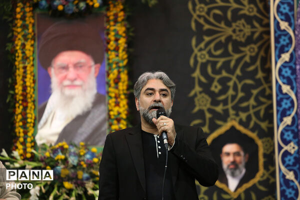 وداع با پیکر شهیده «زهرا مرادی» در حرم حضرت معصومه(س)
