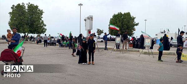 کانون پرورش فکری کودکان و نوجوانان بندرعباس در سوگ رهبر شهید