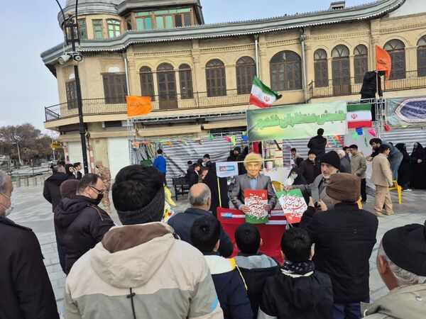 گروه تئاتر پانا  با نام ‘منتظران ظهور’ در روز 22 بهمن نمایش جذابی را به اجرا درآورد