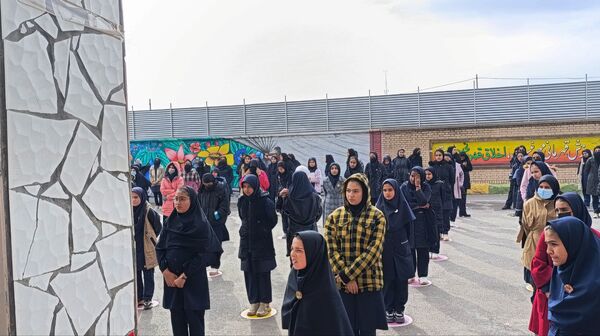 مانور زلزله در دبیرستان حضرت سکینه