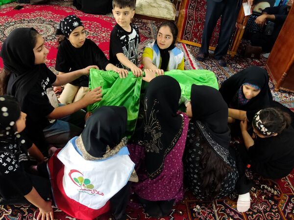 دبستان آوای مهر قائمشهر میزبان عزاداران حسینی شد