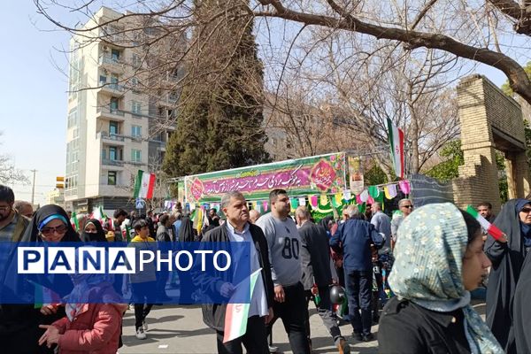 ۲۲ بهمن روز همبستگی و حضور مردم است