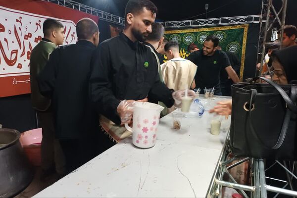 عشق به حسین (ع) سالار شهیدان کربلا چه میکند 