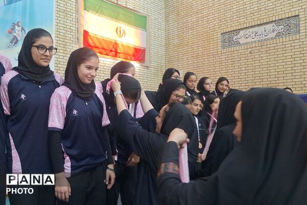 قهرمانی تیم دختران فارس در مسابقات بسکتبال منطقه شش کشور