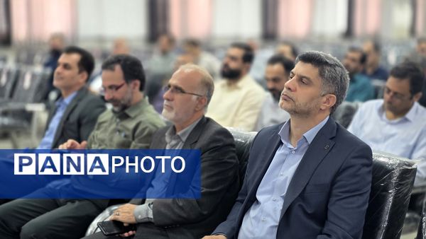 جلسه فصلی مدیران مدارس ابتدایی قائمشهر