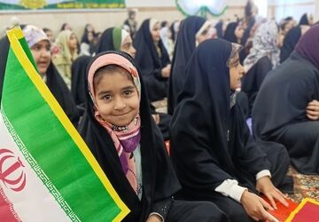 حضور پررنگ دهه نودی‌ها در جشن نیمه شعبان روستای گمبوعه بزرگ