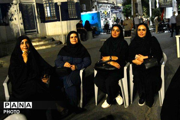 حضور پرشور دانش‌آموزان و فرهنگیان ورامین در موکب شهدای دانش‌آموز و فرهنگی