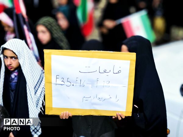 استقبال عنبرآباد از نگین آسمانی