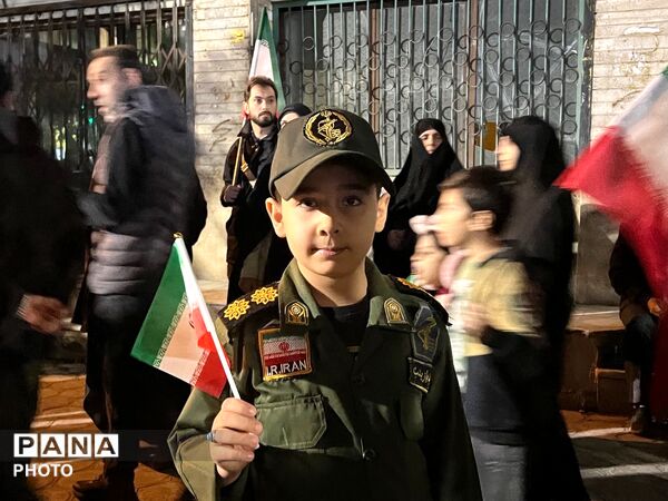 حضور مردم کرج‌ در شب سی و‌پنجمین  اجتماعات مردمی 