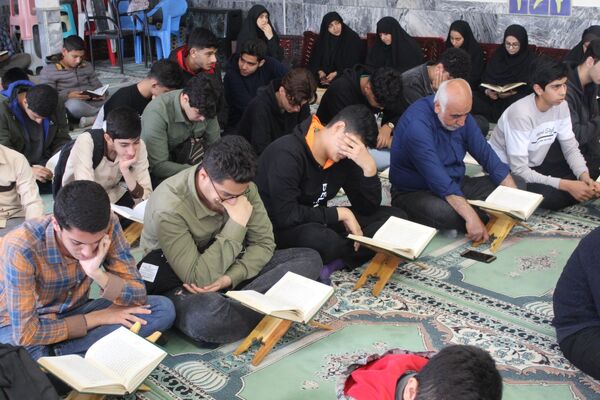 محفل قرآنی دانش آموزان در گلوگاه