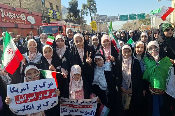 تصاویری ازحماسه حضور عاشقان انقلاب اسلامی 