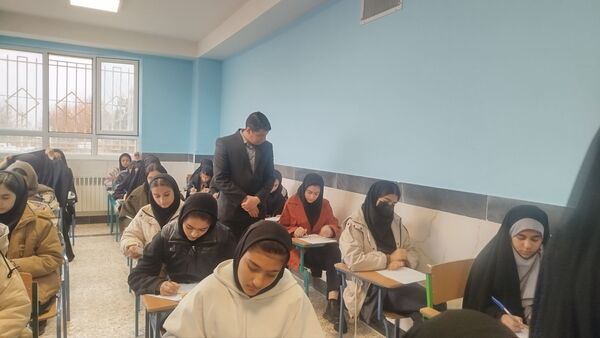 آزمون کتبی مسابقات قرآن و عترت دانش آموزان دخترانه  متوسطه 