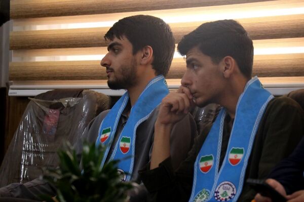 دیدار دانش‌آموزان پسر پیشتاز با مدیر سازمان دانش‌آموزی خراسان رضوی