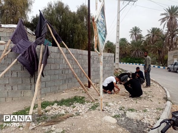 جوانان و مردم، پرچم عزا را در جای جای باغ شهر برافراشتند