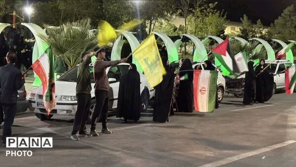 حضور حماسی مردم مهریز پای کار انقلاب اسلامی