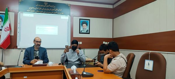 کارگاه هم‌اندیشی خبرنگاران پسر در شهرستان خلیل آباد