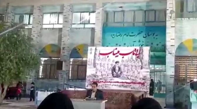«فرشته‌های میناب» یزد را روشن کردند