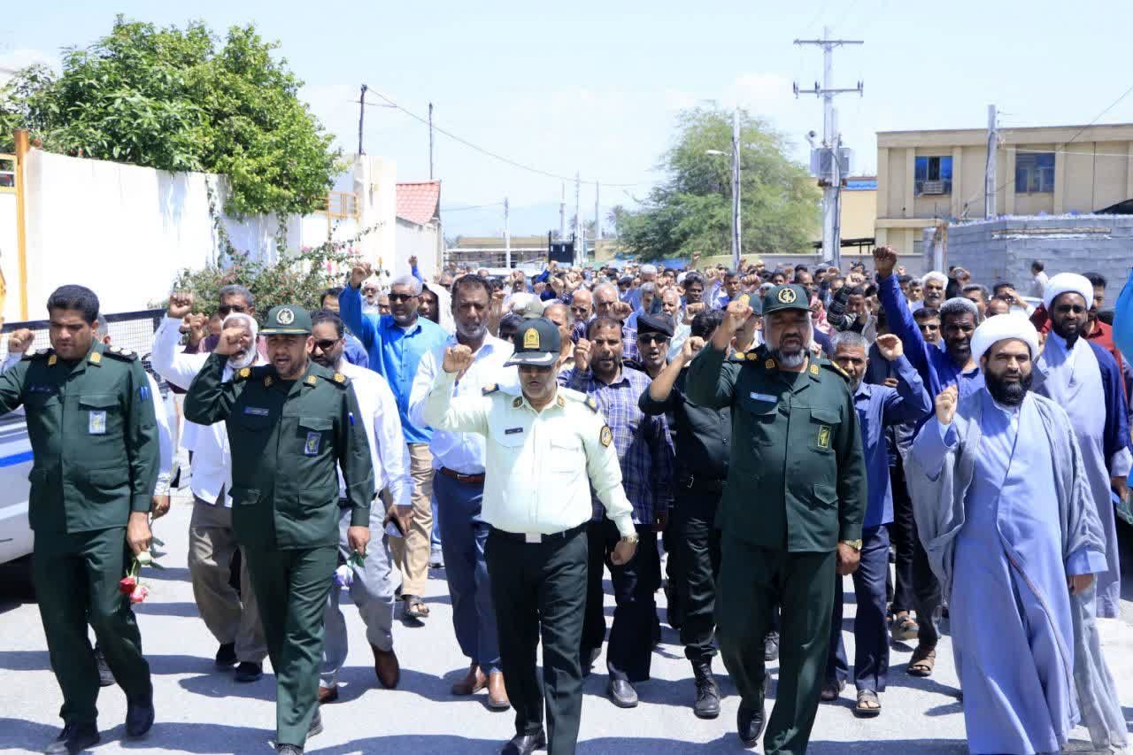 راهپیمایی مردم رودان در حمایت از عملیات وعده صادق/ فیلم