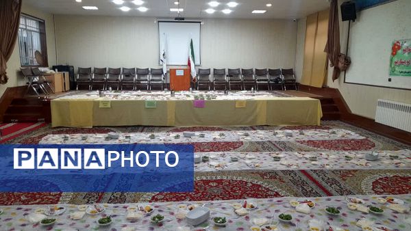 افطاری در دبیرستان صفورا ۲ ناحیه هفت مشهد