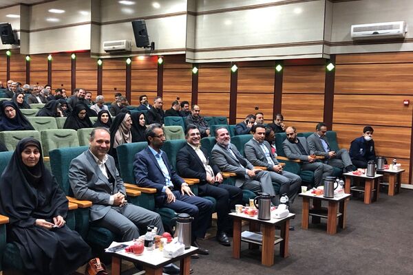 برگزاری جلسه مدیران با حضور فعال مسئولان آموزش و پرورش و اداره کل شهرستانهای تهران در ناحیه دو شهرری
