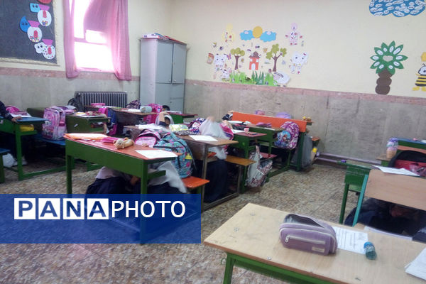 مانور زلزله در مدارس پیشوا «با شعار مدرسه ایمن، جامعه تاب آور»