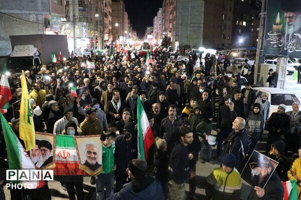خرمدشت کرج یک‌صدا در عزای رهبر شهید امت انقلاب