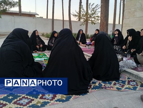 برگزاری ختم صلوات در پارک بانوان قائم شهرستان کاشمر