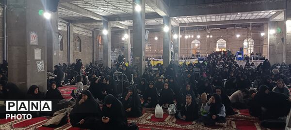 مراسم روضه خوانی و قرائت زیارت عاشورا در نیشابور 
