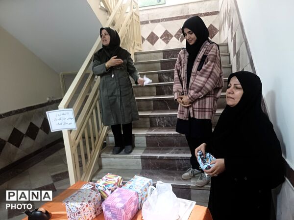 تقدیر از مهندسان آینده در دبیرستان فدک