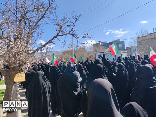 تشییع پیکر شهیده نگار میر دوست در شهر خرو