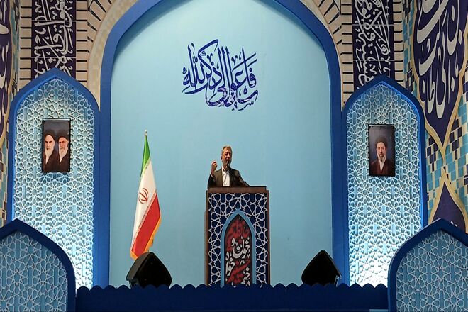 احترام به والدین شهدا و مبارزه با نفس، مسیر تقویت جامعه است