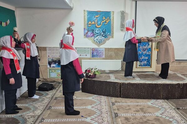 برگزاری کارگاه آموزش مهارت‌های تشکیلات سازمان دانش‌آموزی در طالب‌ آباد کهریزک 