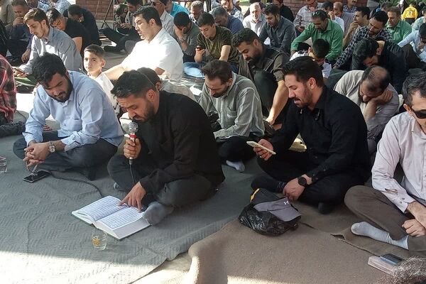  مراسم ختم دعای عرفه کنار مزار شهدای گمنام نسیم شهر 