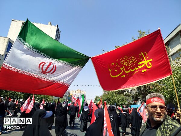 اتحاد و همبستگی مردم ایران در تشییع رهبر انقلاب 