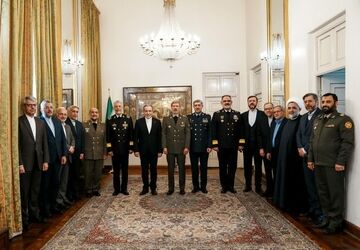 ‌دیپلماسی بر شانه‌های اقتدار نظامی؛ تاکید ارتش و وزارت خارجه بر هم‌افزایی قدرت دفاعی و مذاکره