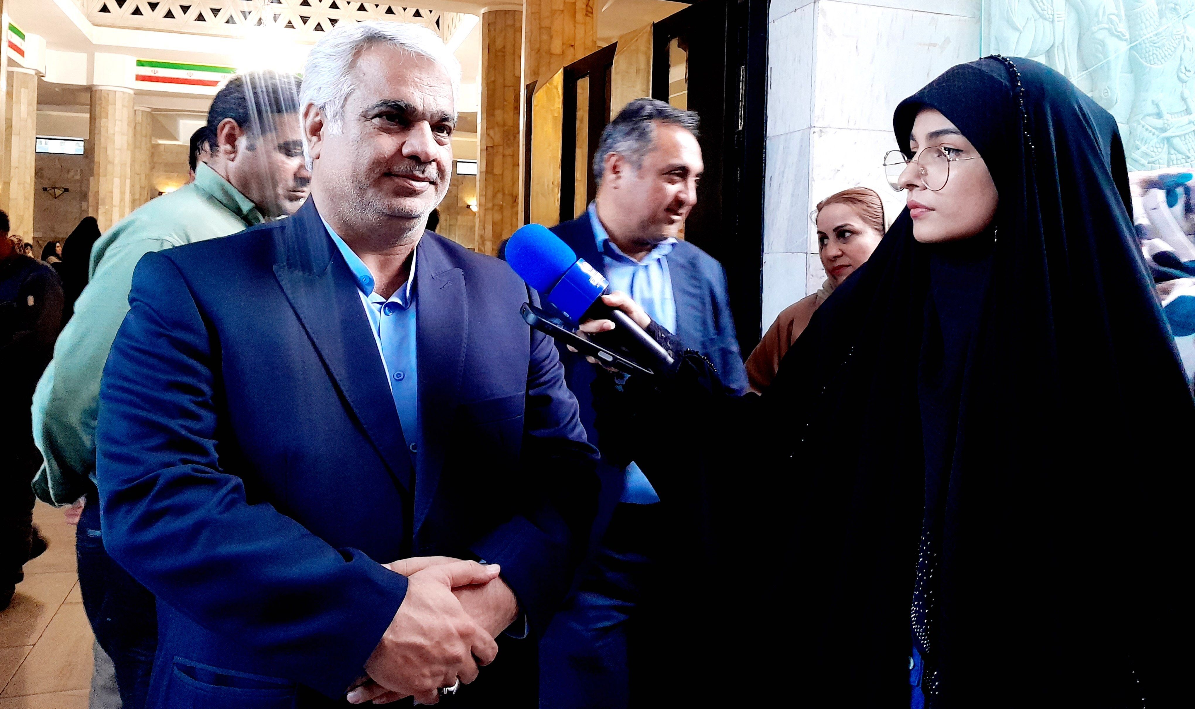 شاعران خراسان در ترویج و گسترش شعر و ادب پارسی نقش مهمی ایفا می کنند
