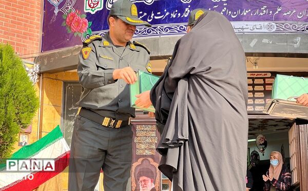 برپایی مراسم هفته نیروی انتظامی در دبیرستان شهید تیمسار فلاحی ناحیه 1 کرج 