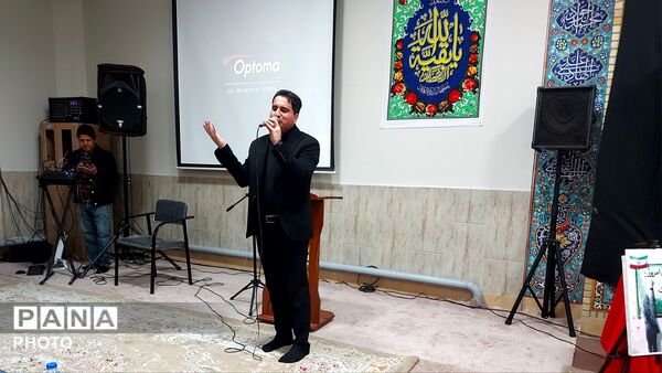 مراسم بزرگداشت چهلمین روز شهادت امام شهید امت و شهدای دبستان میناب 