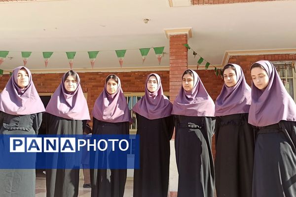 برگزاری برنامه های شاد و متنوع به مناسبت هفته تربیت بدنی در دبیرستان فضیلت شاهد