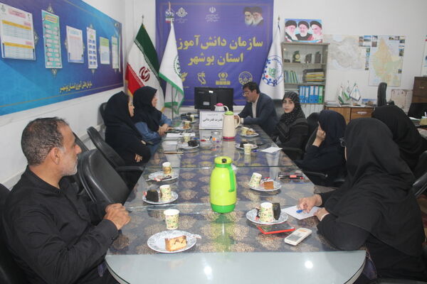 کافه کتاب با موضوع قدرت قدردانی در سازمان دانش‌آموزی استان بوشهر 