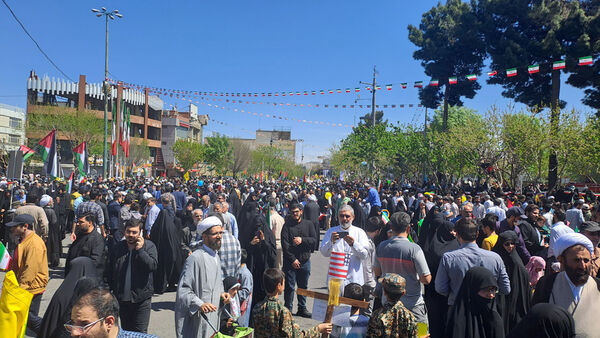 راهپیمایی روز قدس همراه با تشییع پیکر شهید صداقت در قم