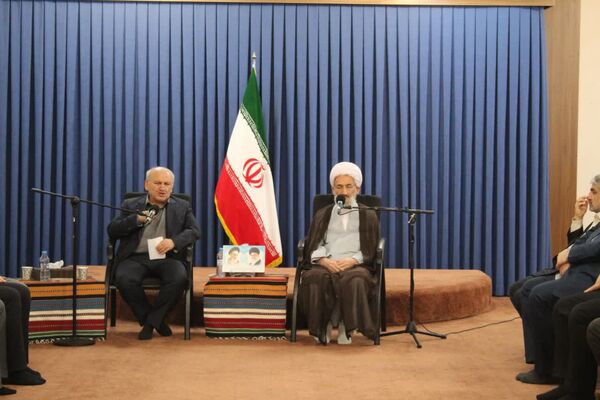 دیدار مدیران اجرایی مازندران با نماینده ولی‌ فقیه
